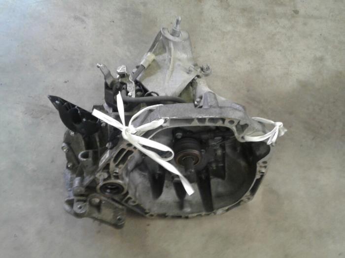 Gebrauchte Getriebe Renault Twingo II (CN) 1.5 dCi 70 Preis € 313,95 Margenregelung angeboten von Wessel Parts & Service B.V.
