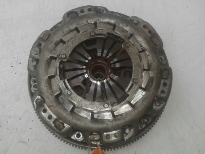 Gebrauchte Schwungrad Mercedes Sprinter 3t (906.61) 215 CDI 16V Preis € 208,95 Margenregelung angeboten von Wessel Parts & Service B.V.