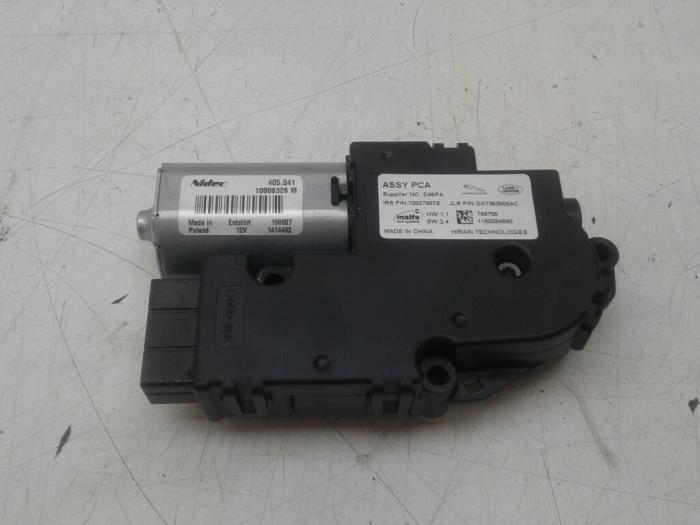 Używane Silnik szyberdachu Jaguar XF (X260) 3.0 V6 S Supercharger 24V AWD Cena € 82,95 Procedura marży oferowane przez Wessel Parts & Service B.V.