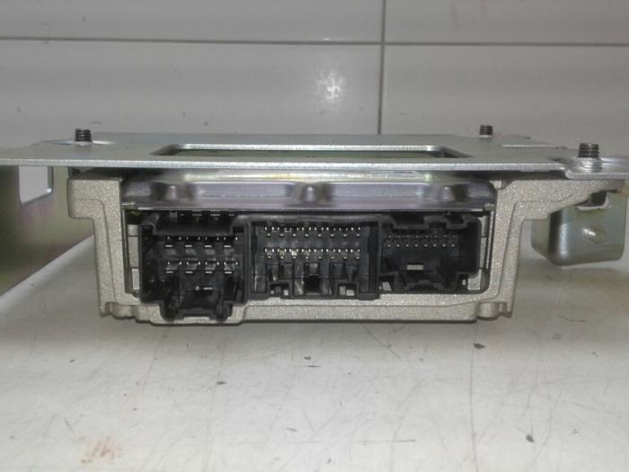 Radio amplifier from a Renault Grand Scénic III (JZ) 1.6 dCi 2011
