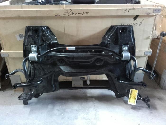 Used Subframe Opel Crossland X/Crossland 1.2 Turbo 12V Price € 131,25 Margin scheme offered by Wessel Parts & Service B.V.