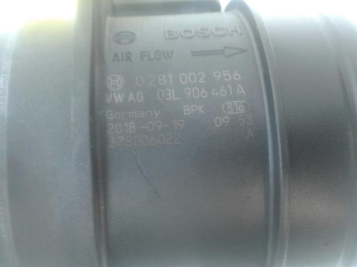 Medidor de flujo de aire de un Volkswagen T-Roc 2.0 TDI 150 4Motion 16V 2019