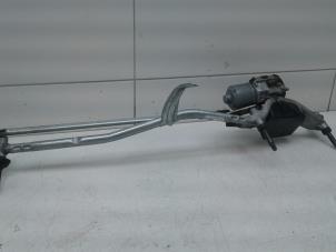 Used Front wiper motor Mercedes GLC (X253) 2.0 250 16V 4-Matic Price € 149,00 Margin scheme offered by Autobedrijf G.H. Wessel B.V.