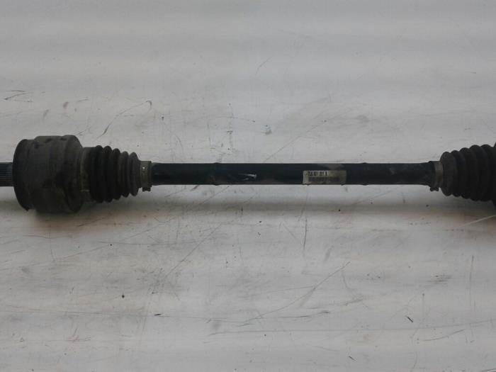 Gebrauchte Antriebswelle rechts hinten Volkswagen Touareg (7LA/7L6) Preis € 36,75 Margenregelung angeboten von Wessel Parts & Service B.V.