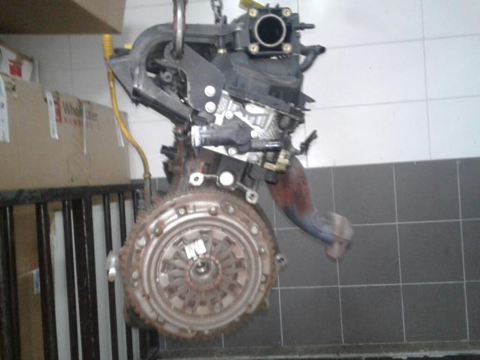 Usagé Moteur Renault Clio III (BR/CR) 1.2 16V 75 Prix € 628,95 Règlement à la marge proposé par Wessel Parts & Service B.V.