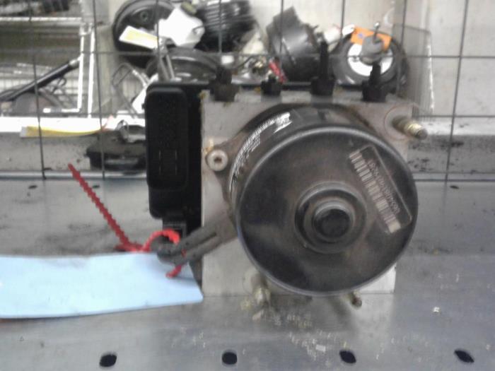 Begagnade ABS-pump Ford Galaxy (WGR) 2.0 CL,GLX SEFI Pris € 40,95 Marginaltabell erbjuds av Wessel Parts & Service B.V.