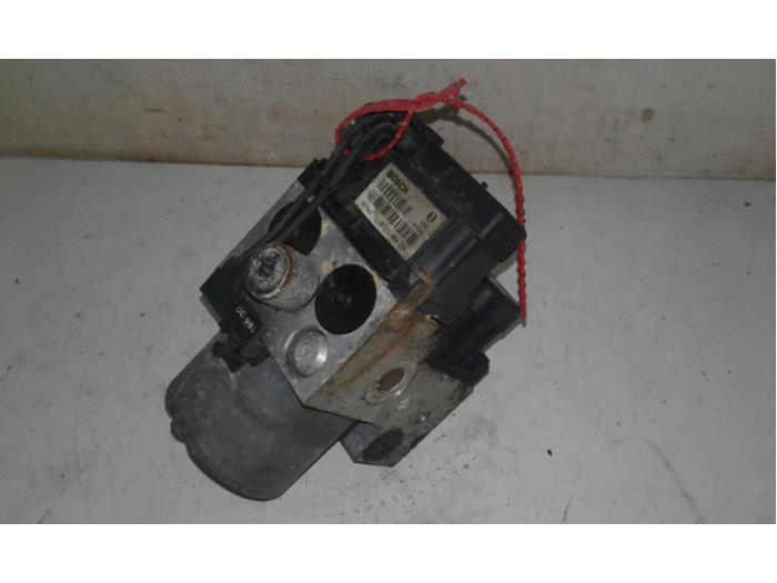 Używane Pompa ABS Renault Safrane II 2.2 dT RTE,RXE 12V Cena € 30,45 Procedura marży oferowane przez Wessel Parts & Service B.V.