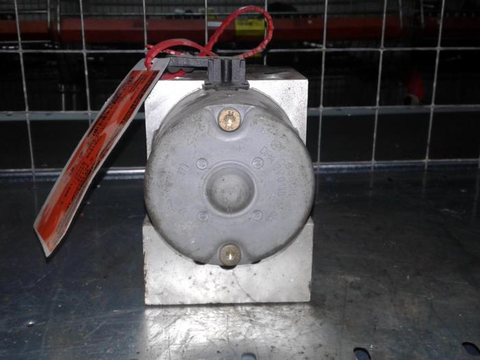 Gebrauchte ABS Pumpe Renault Kangoo Preis € 40,95 Margenregelung angeboten von Wessel Parts & Service B.V.