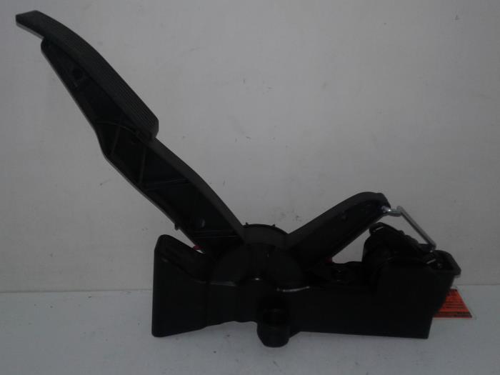 Begagnade Gaspedalsensor Mercedes B (W245) 2.0 B-180 CDI 16V Pris € 40,95 Marginaltabell erbjuds av Wessel Parts & Service B.V.