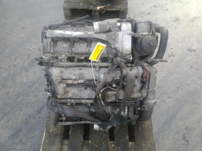 Engine from a Mercedes-Benz S (W220) 4.0 S-400 CDI 2004
