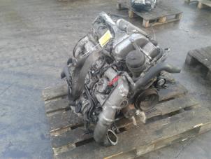 Engine from a Mercedes-Benz S (W220) 4.0 S-400 CDI 2004