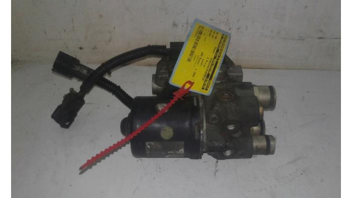 Używane Pompa ABS Ford Usa Explorer (UN46) 4.0 V6 4x4 Cena € 40,95 Procedura marży oferowane przez Wessel Parts & Service B.V.