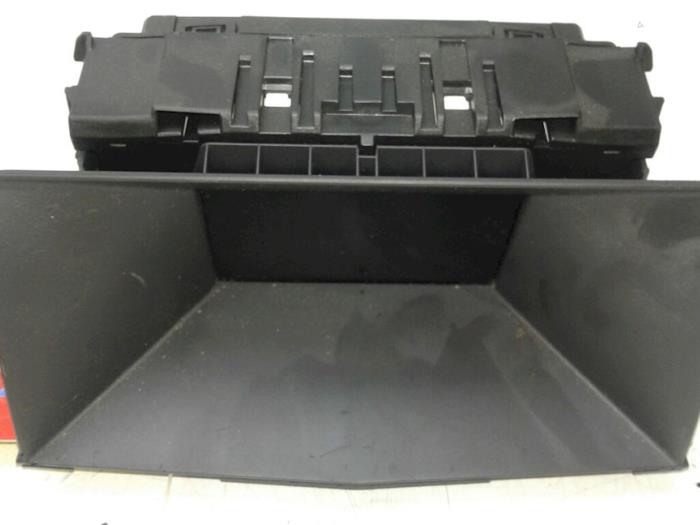 Begagnade Innerdisplay Opel Astra H SW (L35) 1.3 CDTI 16V Ecotec Pris € 40,95 Marginaltabell erbjuds av Wessel Parts & Service B.V.