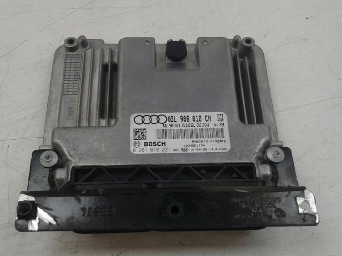 Ordenador de gestión de motor de un Audi Q3 (8UB/8UG) 2.0 TDI 16V 140 2014