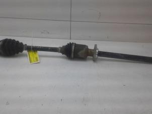 Used Front drive shaft, right Opel Mokka/Mokka X 1.6 CDTI 16V 4x2 Price on request offered by Autobedrijf G.H. Wessel B.V.