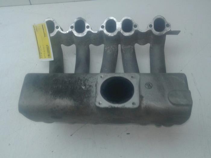 Begagnade Insugsrör Volkswagen LT II 2.5 TDi Pris € 61,95 Marginaltabell erbjuds av Wessel Parts & Service B.V.