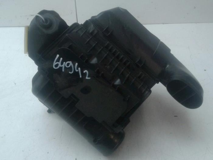 Gebrauchte Luftfiltergehäuse Renault Megane IV Estate (RFBK) 1.2 Energy TCE 100 Preis € 72,45 Margenregelung angeboten von Wessel Parts & Service B.V.