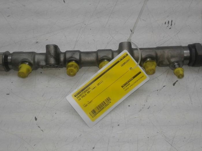Gebrauchte Einspritzgehäuse Volkswagen Polo V (6R) 1.2 TDI 12V BlueMotion Preis € 82,95 Margenregelung angeboten von Wessel Parts & Service B.V.