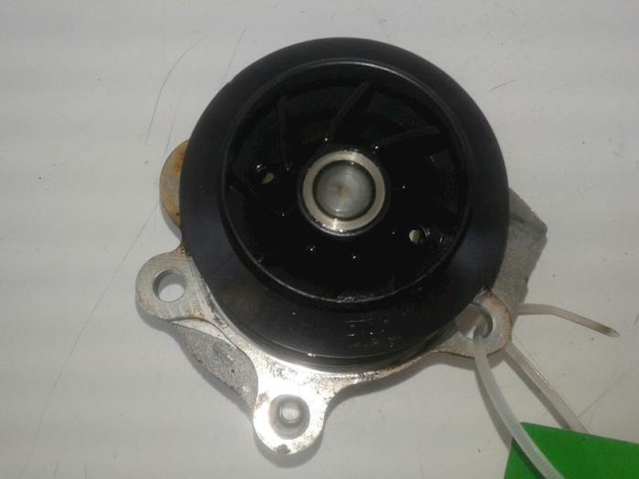 Begagnade Vattenpump Volkswagen Multivan T5 (7E/7HC/7HF/7HM) 2.0 BiTDI DRF 4Motion Pris € 57,75 Marginaltabell erbjuds av Wessel Parts & Service B.V.