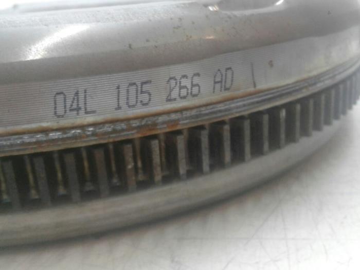 Used Flywheel Volkswagen Golf VII (AUA) 2.0 TDI 16V Price € 498,75 Margin scheme offered by Wessel Parts & Service B.V.