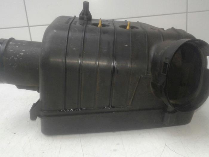 Gebrauchte Luftfiltergehäuse Mini Mini (R56) 1.6 One D 16V Preis € 105,00 Margenregelung angeboten von Wessel Parts & Service B.V.
