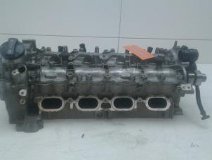 Used Cylinder head Mercedes E (C207) E-550 V8 32V Price on request offered by Autobedrijf G.H. Wessel B.V.
