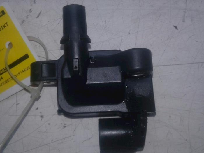 Gebrauchte Zündspule Mercedes E (C207) E-500 V8 32V Preis € 40,95 Margenregelung angeboten von Wessel Parts & Service B.V.