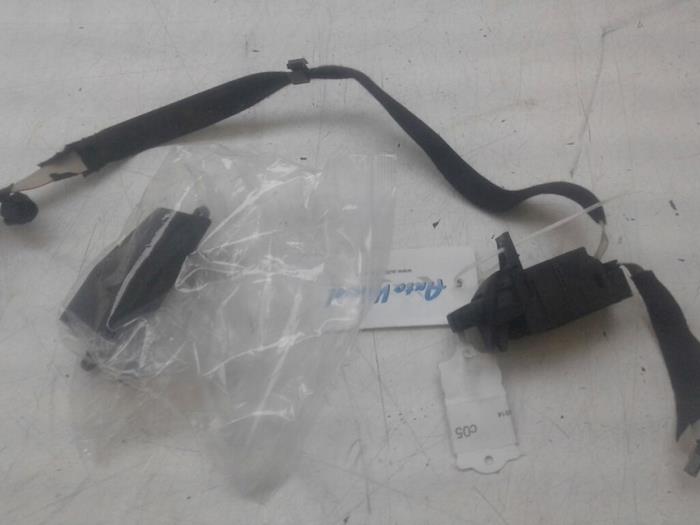 Begagnade Fjärrkontrollset BMW X1 (E84) sDrive 20d 2.0 16V Pris på förfrågan erbjuds av Wessel Parts & Service B.V.