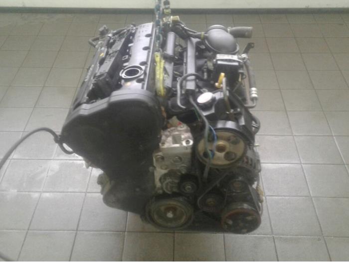 Motor van een Citroën Xsara Picasso (CH) 1.8 16V 2003