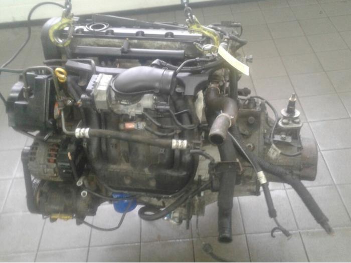 Motor van een Citroën Xsara Picasso (CH) 1.8 16V 2003