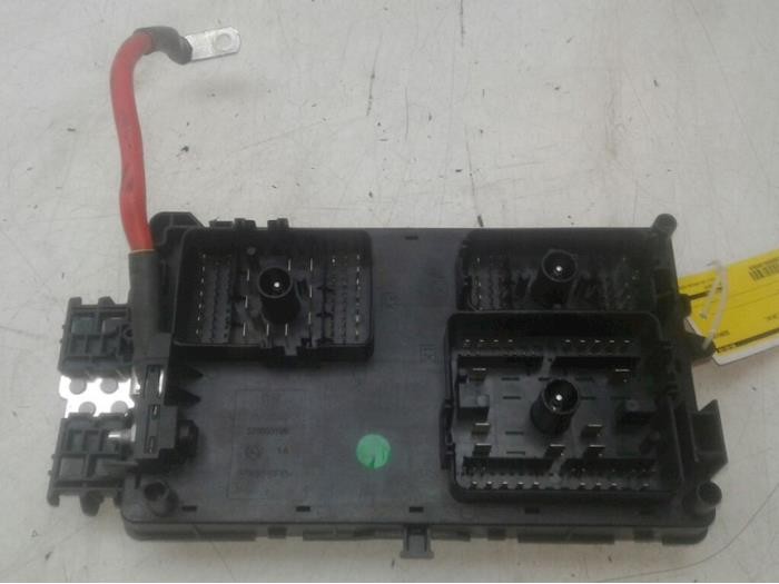 Fuse box Opel Insignia Sports Tourer 1.6 CDTI 16V - 13485553