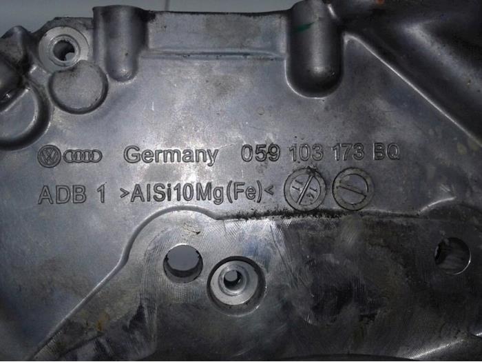 Tapa de distribución de un Audi A8 (D4) 3.0 TDI V6 24V Quattro 2012