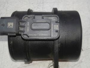 Used Airflow meter Mercedes Vito Mixto (447.7) 1.6 109 CDI 16V Price € 85,00 Margin scheme offered by Autobedrijf G.H. Wessel B.V.