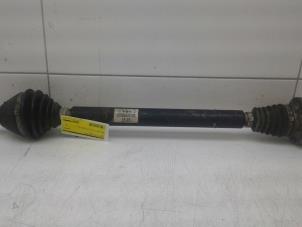 Used Front drive shaft, right Audi A1 (8X1/8XK) 1.6 TDI 16V Price € 95,99 Margin scheme offered by Autobedrijf G.H. Wessel B.V.