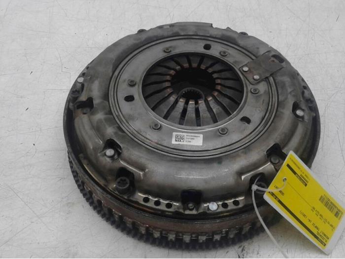 Used Flywheel Renault Trafic (1FL/2FL/3FL/4FL) 1.6 dCi 115 Price € 313,95 Margin scheme offered by Wessel Parts & Service B.V.
