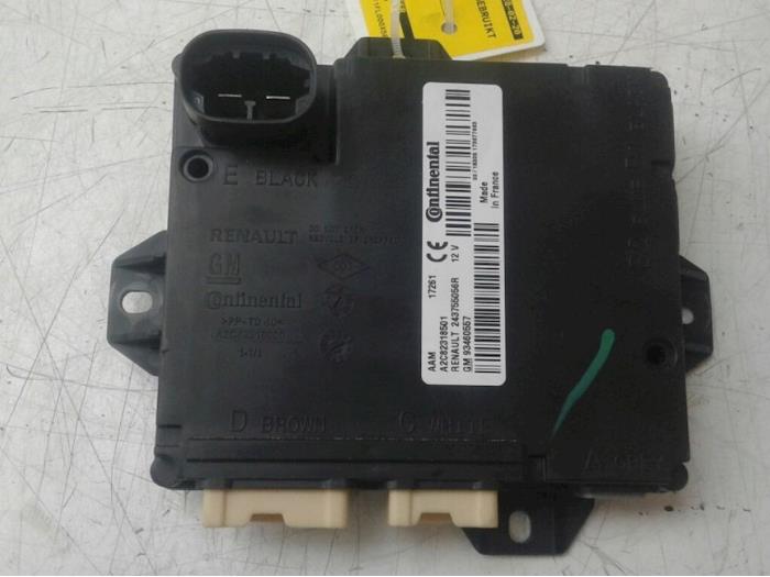 Usagé Ordinateur divers Renault Trafic (1FL/2FL/3FL/4FL) 1.6 dCi 115 Prix € 131,25 Règlement à la marge proposé par Wessel Parts & Service B.V.