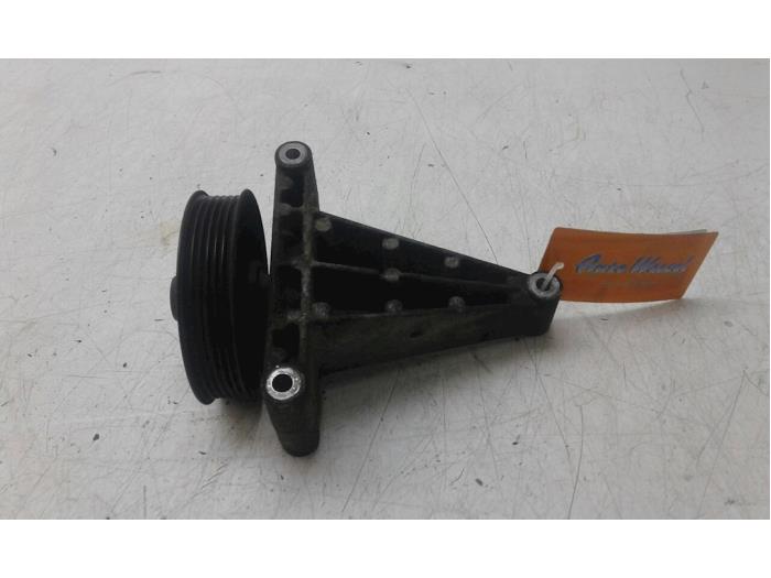 Usados Rodillo tensor correa múltiple Mercedes Vito (639.6) 2.2 111 CDI 16V Precio € 47,25 Norma de margen ofrecido por Wessel Parts & Service B.V.