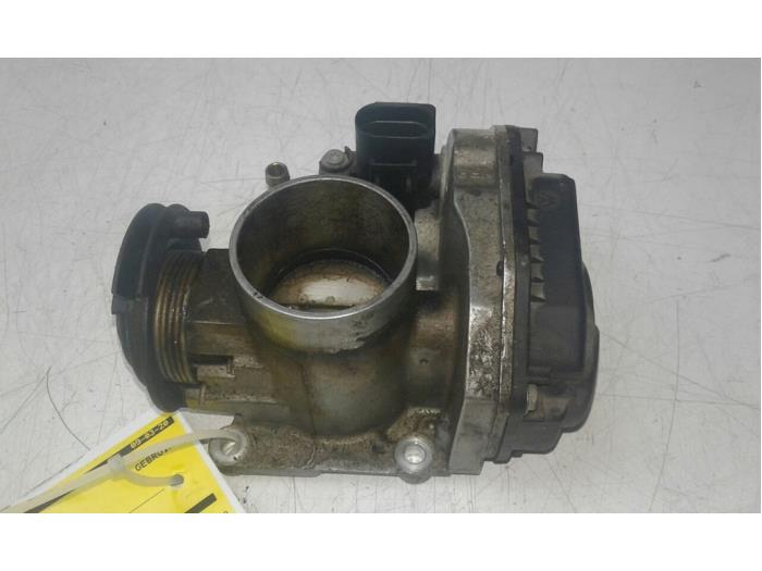Gebrauchte Drosselklappengehäuse Volkswagen Polo III (6N1) 1.0i 50 Preis € 21,00 Margenregelung angeboten von Wessel Parts & Service B.V.