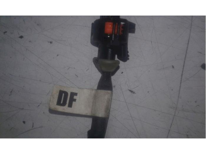 Usados Sonda Lambda Opel Adam 1.2 16V Precio € 51,45 Norma de margen ofrecido por Wessel Parts & Service B.V.