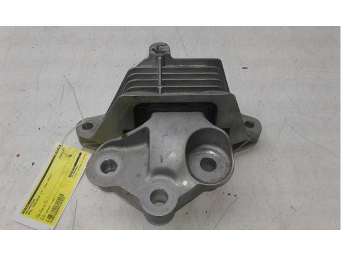 Used Engine mount Opel Insignia Sports Tourer 1.6 CDTI 16V 136 Price € 82,95 Margin scheme offered by Wessel Parts & Service B.V.
