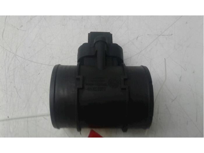 Usagé Débitmètre Opel Corsa E 1.2 16V Prix € 68,25 Règlement à la marge proposé par Wessel Parts & Service B.V.