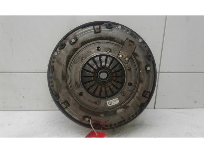 Used Flywheel Opel Vivaro B 1.6 CDTI 95 Euro 6 Price € 261,45 Margin scheme offered by Wessel Parts & Service B.V.