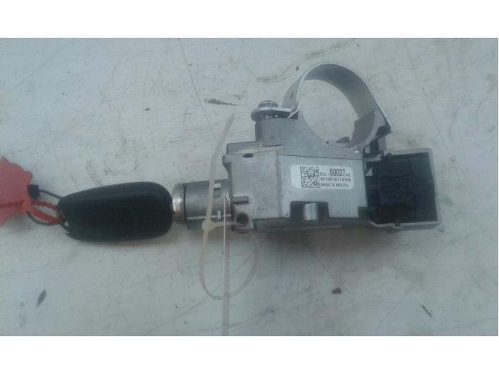 Usagé Kit télécommande Opel Astra K 1.4 Turbo 16V Prix sur demande proposé par Wessel Parts & Service B.V.
