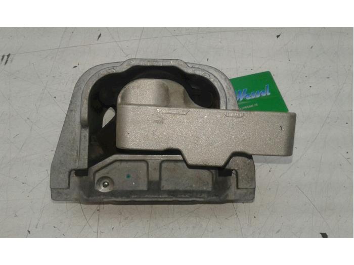 Support moteur d'un Volkswagen Jetta III (1K2) 2.0 GLI 16V 2009