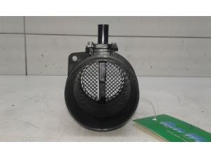 Luftmengenmesser van een Volkswagen Jetta III (1K2) 2.0 GLI 16V 2009