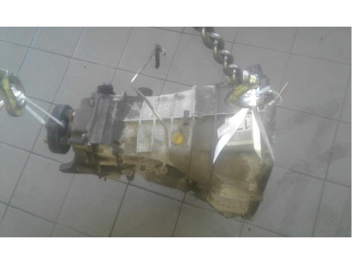 Usagé Boîte de vitesse Mercedes C (W202) 2.0 C-200D Prix € 349,00 Règlement à la marge proposé par Wessel Parts & Service B.V.