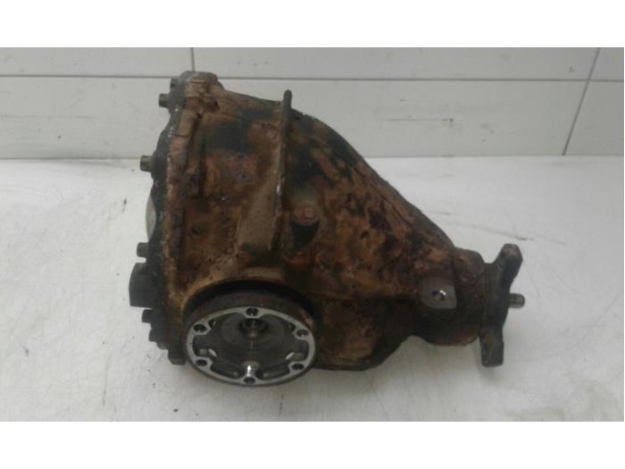 Usagé Différentiel arrière Mercedes E (W210) 3.2 E-320 CDI 24V Prix € 156,45 Règlement à la marge proposé par Wessel Parts & Service B.V.