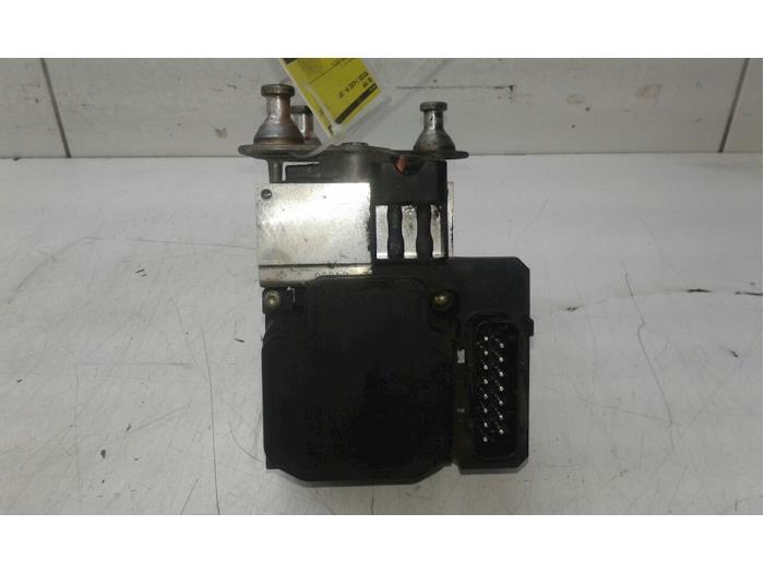 Używane Pompa ABS Mercedes E (W210) 3.0 E-300D Turbo 24V Cena € 156,45 Procedura marży oferowane przez Wessel Parts & Service B.V.