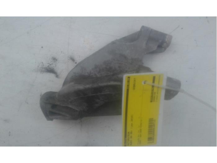 Used Engine mount Audi A4 Avant Quattro (B8) 2.0 TFSI 16V Price € 47,25 Margin scheme offered by Wessel Parts & Service B.V.