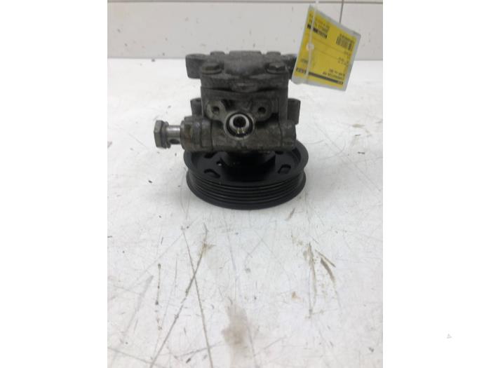 Usagé Pompe de direction Volkswagen Bora (1J2) 2.0 Prix € 51,45 Règlement à la marge proposé par Wessel Parts & Service B.V.